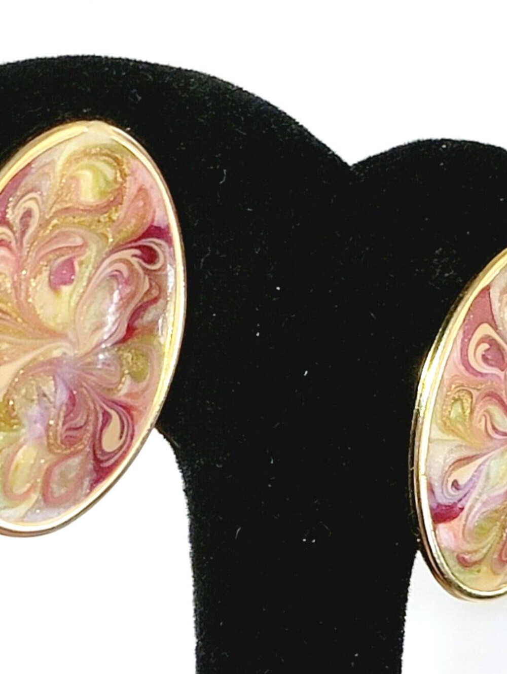 Vintage Pink Pierced Earrings Paisley Swirl Oval Gold-tone Posts Retro bp-